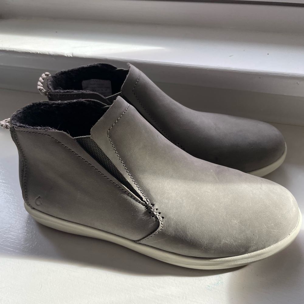 OluKai Grey Slip-On Ankle Boots. Manu Hope. NEW.